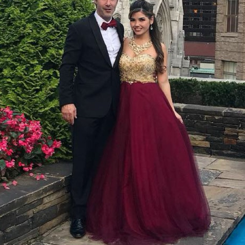 Burgundy & gold gown sz small